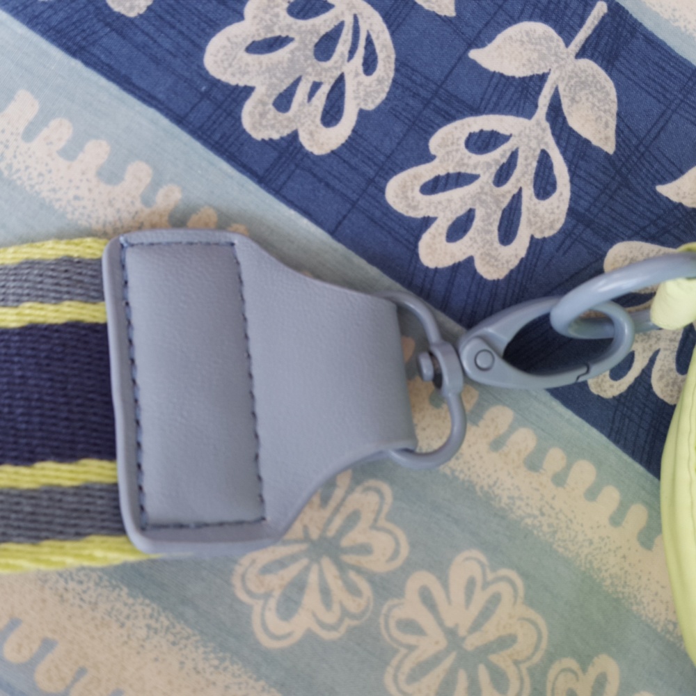 Offline by Aerie cross body bag - Picture 3 of 9